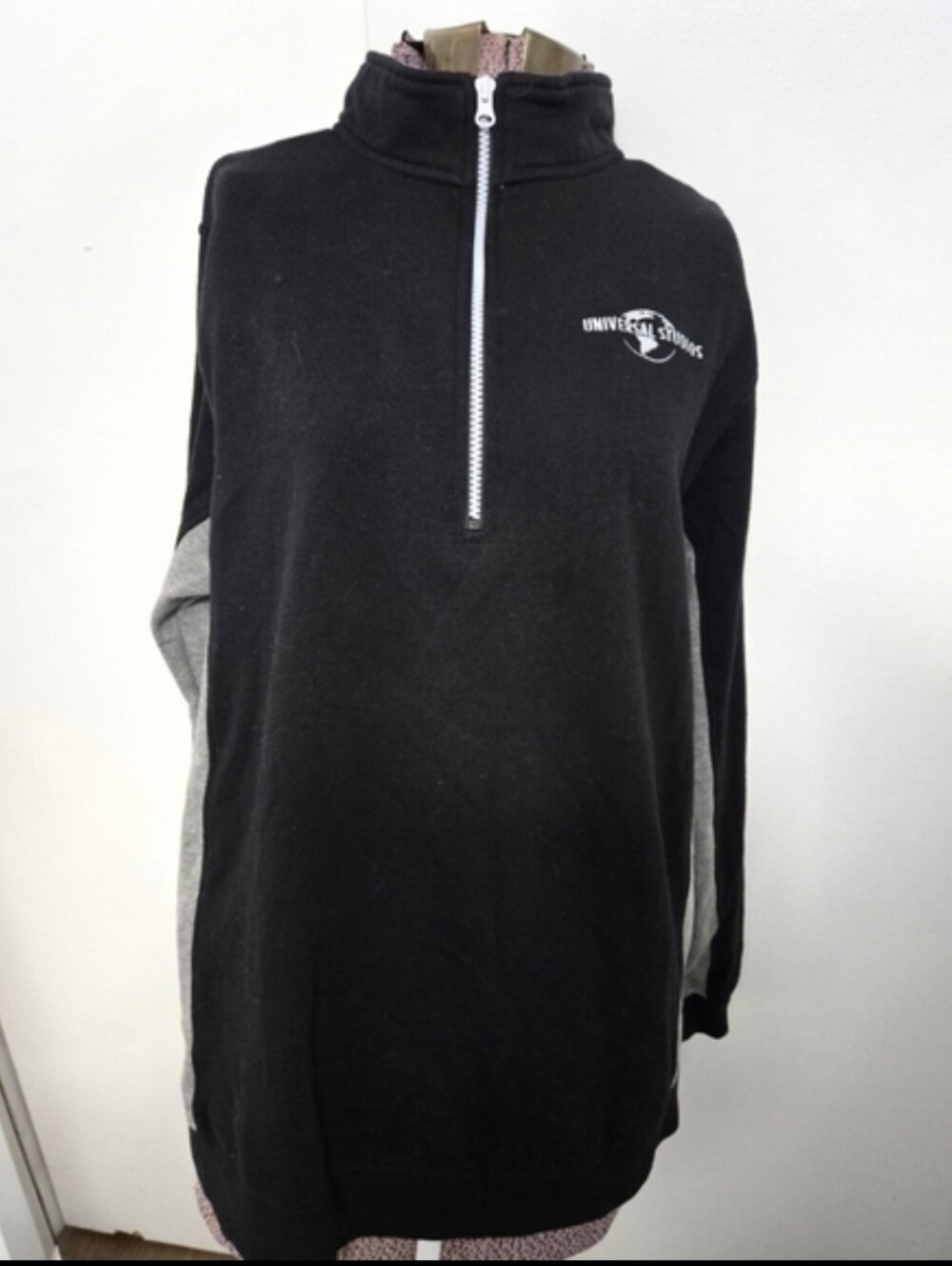 Universal Studios Mens Pullover 1/4 Zip Jacket Comfort Stretch Soft Preppy Edgy